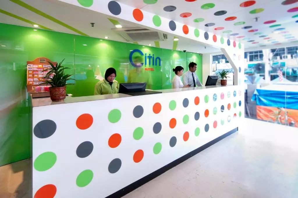 میز پذیرش هتل سیتین کوالالامپور